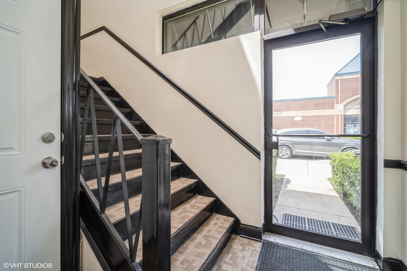 8755 Trumbull Avenue Property Photo 3