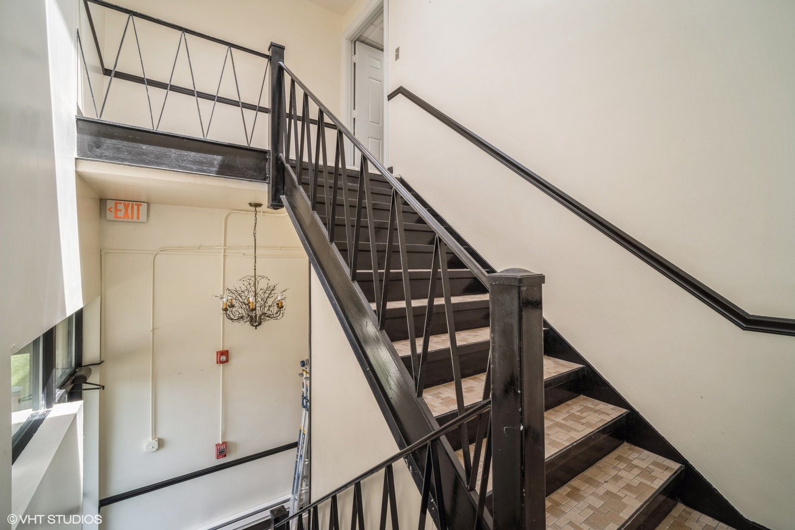 8755 Trumbull Avenue Property Photo 4
