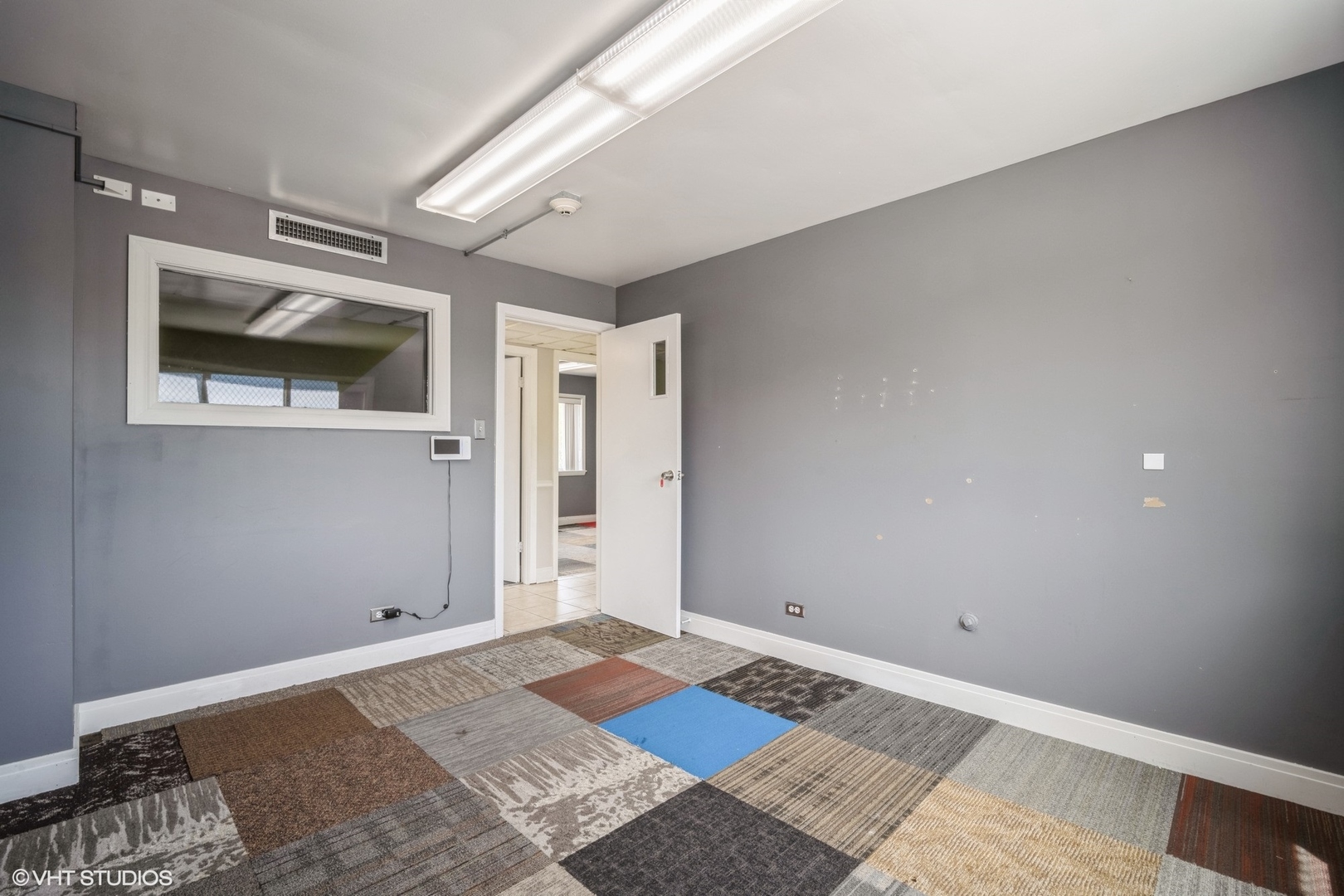8755 Trumbull Avenue Property Photo 8