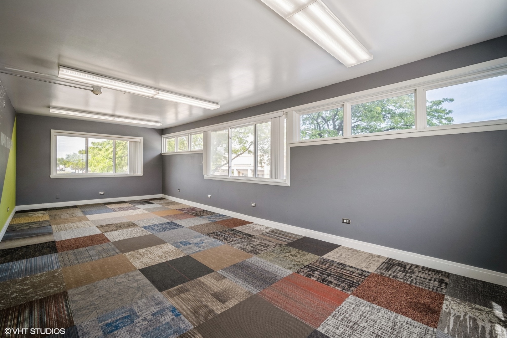 8755 Trumbull Avenue Property Photo 16