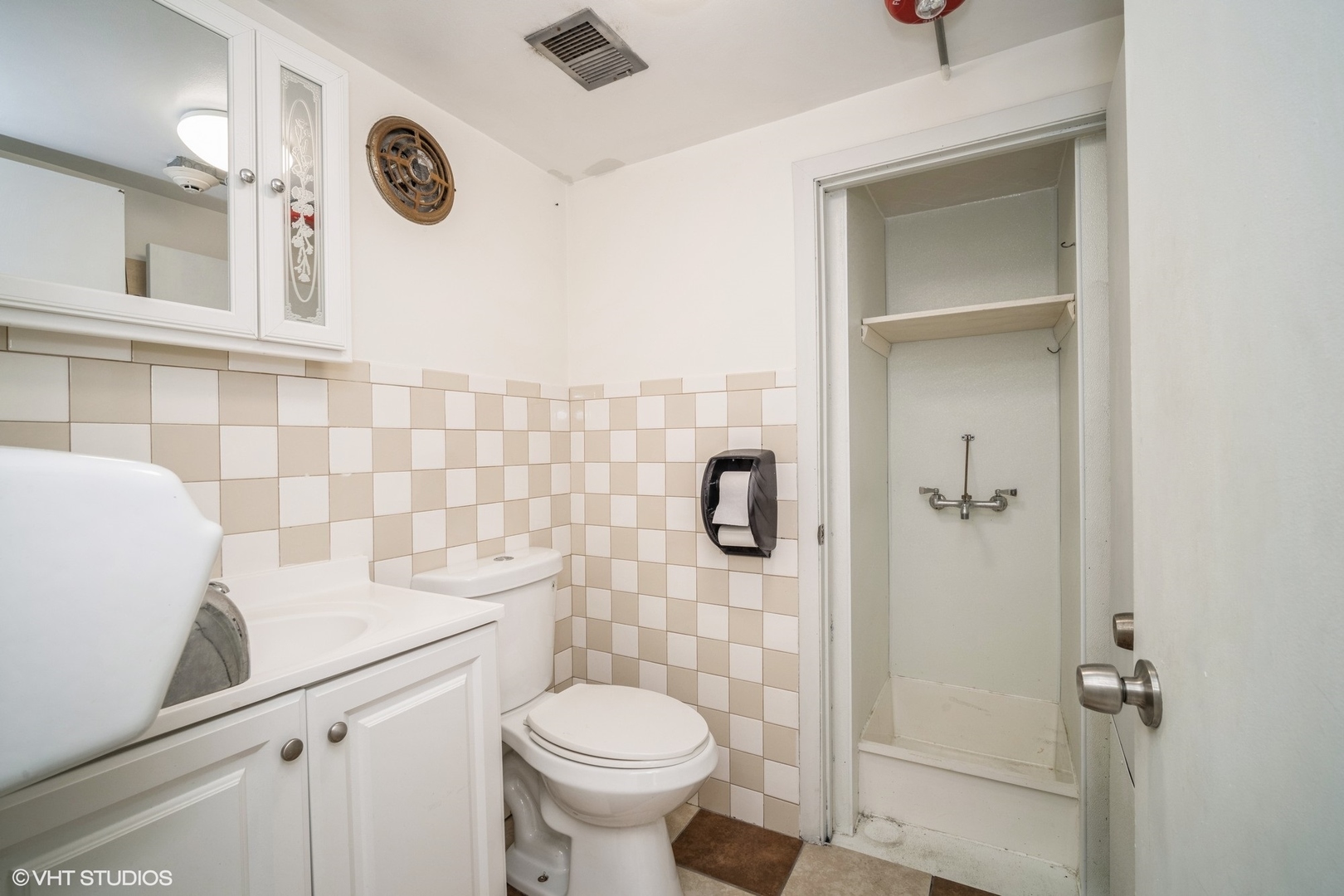 8755 Trumbull Avenue Property Photo 18