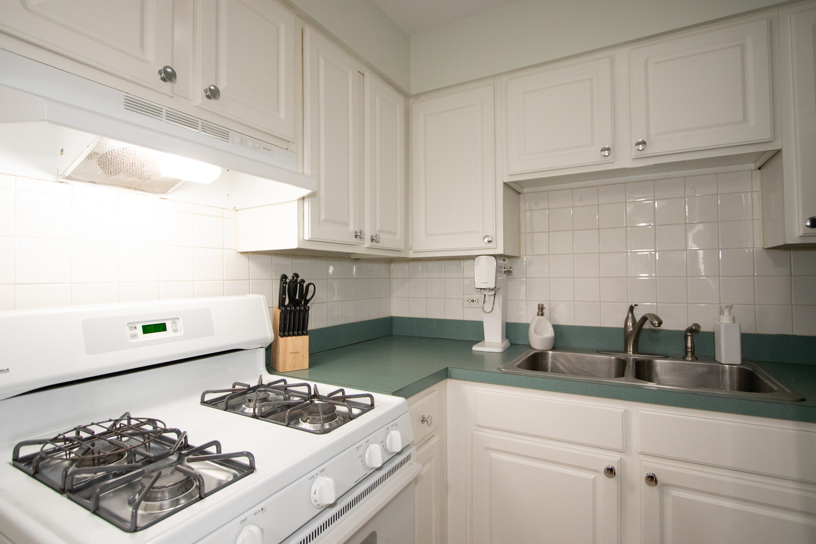 7234 W North Avenue 807 Property Photo 7