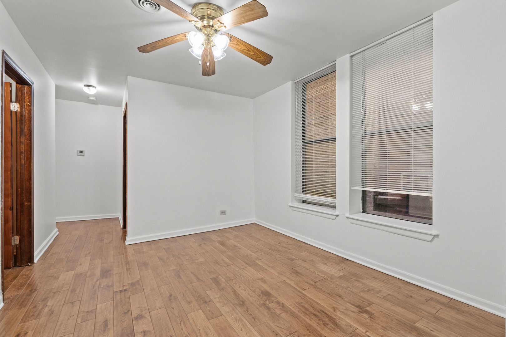 6037 S Champlain Avenue Property Photo 10