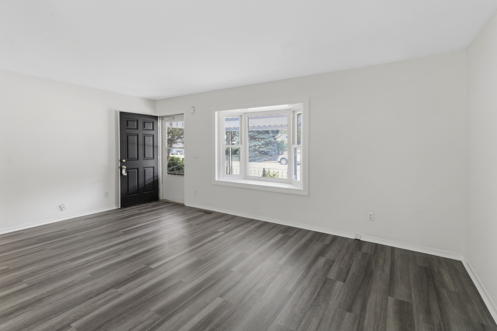 1411 Scottsdale Drive Property Photo 6
