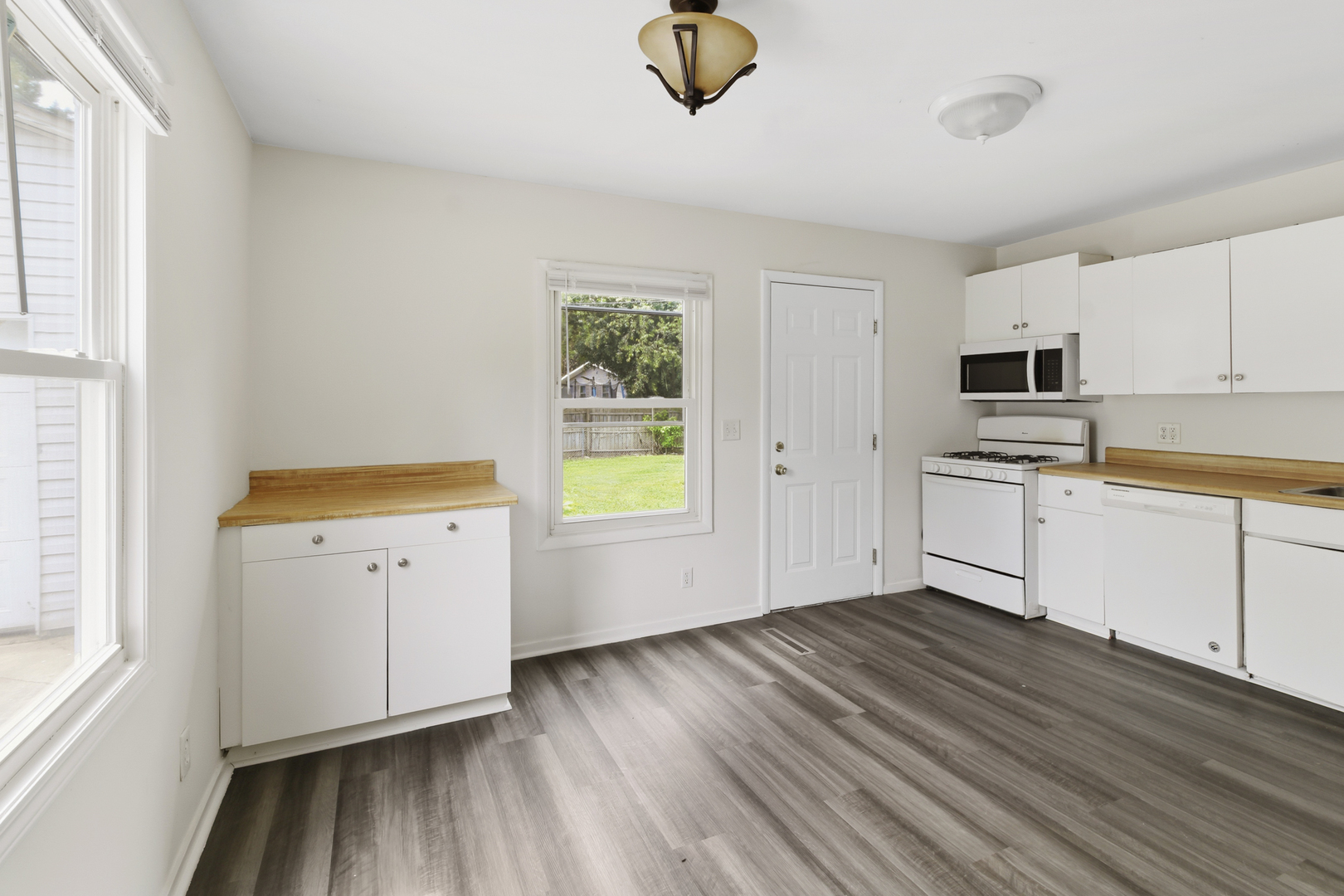 1411 Scottsdale Drive Property Photo 7