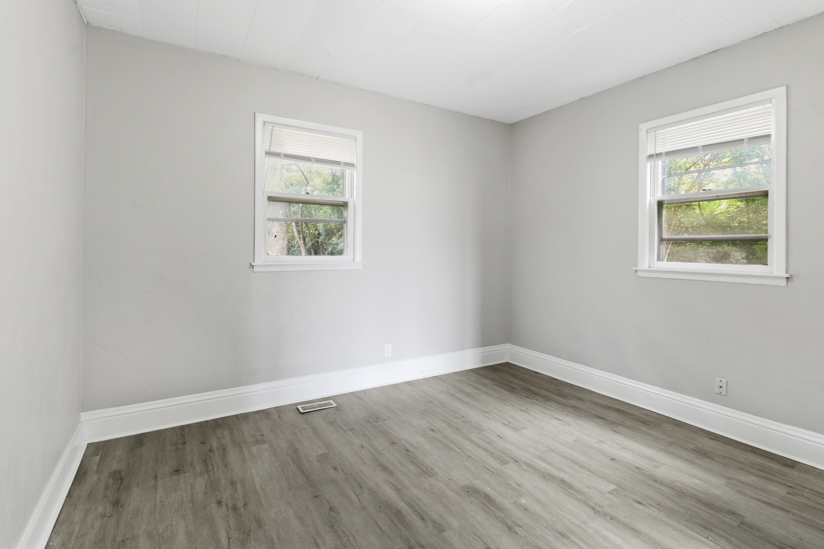 1601 N Mckinley Avenue Property Photo 10