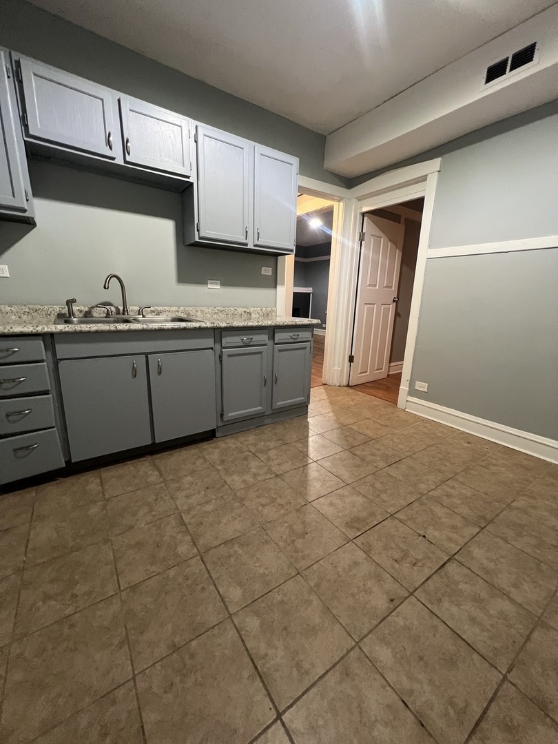 7800 S Burnham Avenue 1f Property Photo 6