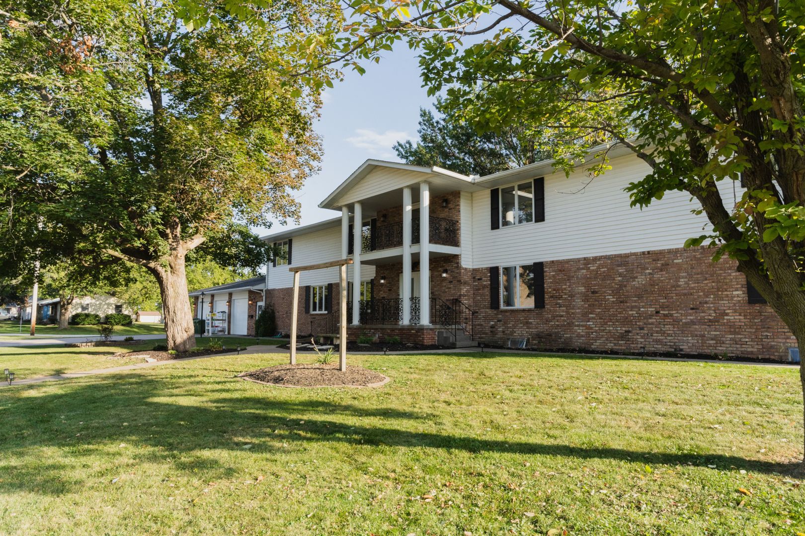 807 3rd Street Property Photo 2
