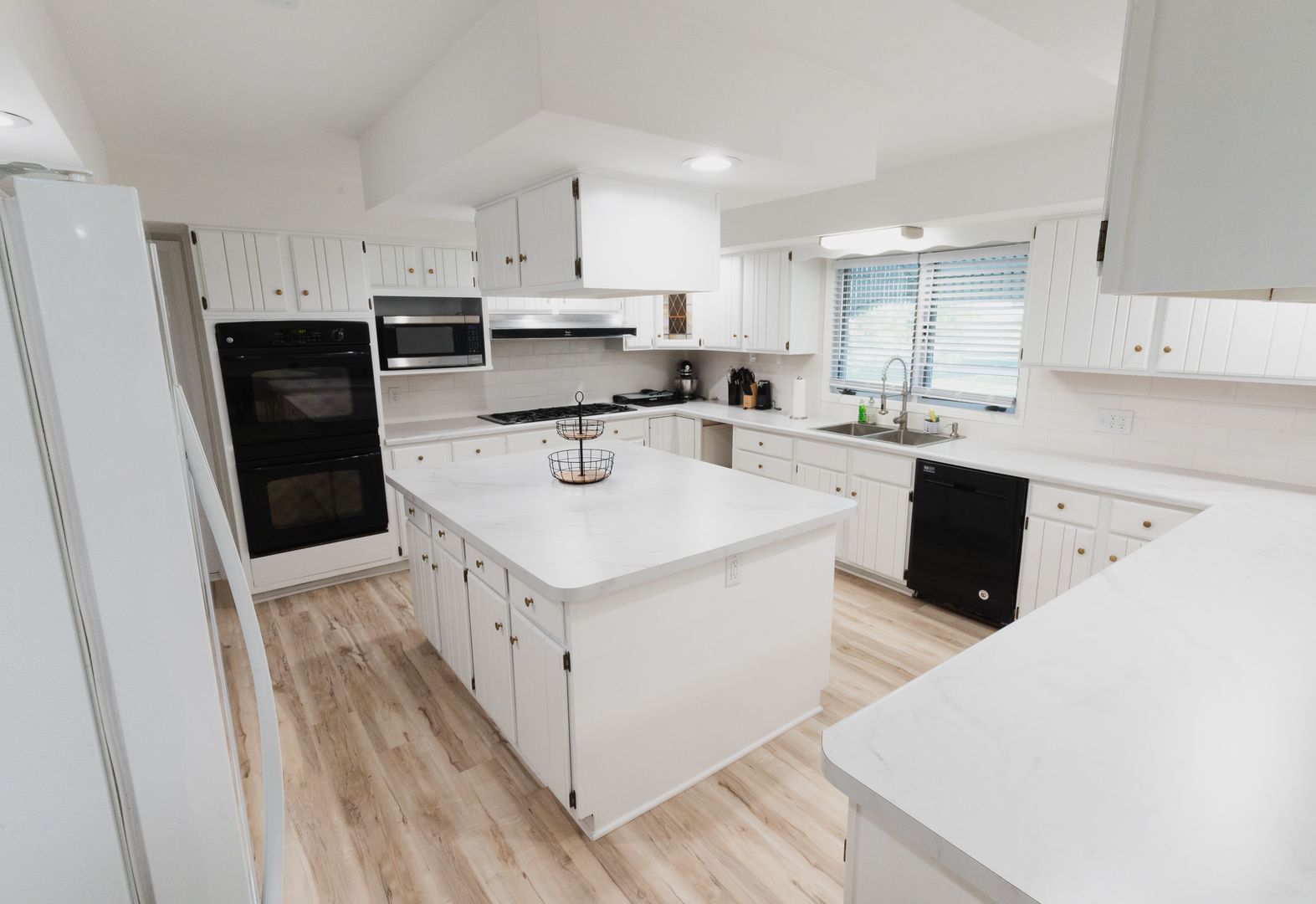807 3rd Street Property Photo 5