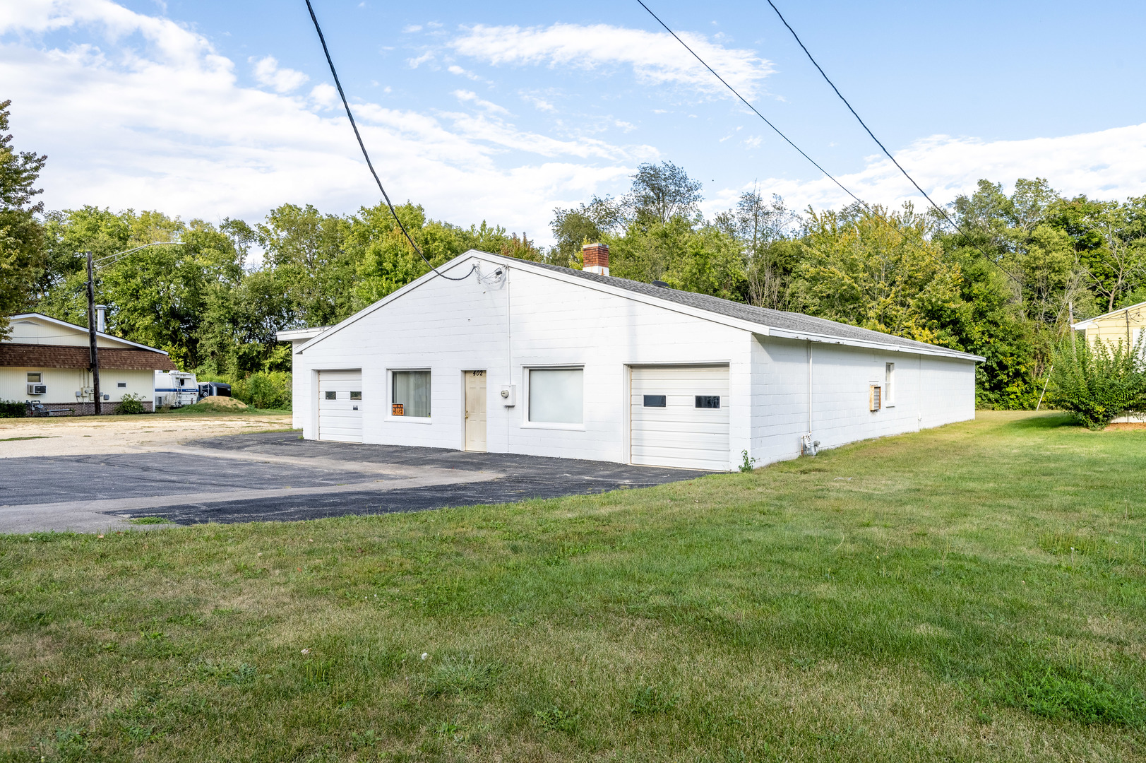 402 E Il Route 64 Property Photo 1