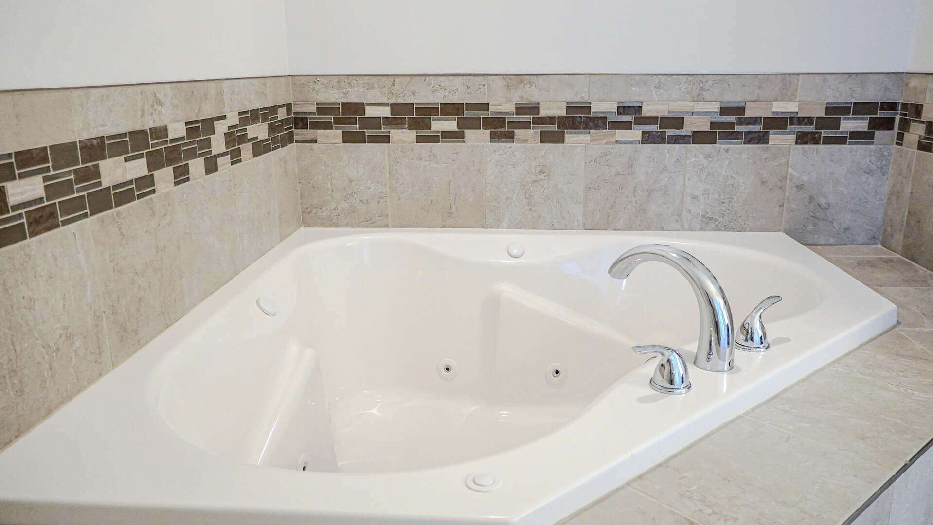 8240 Dylan Drive Property Photo 7