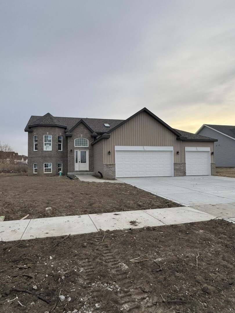 8252 Dylan Drive Property Photo 1