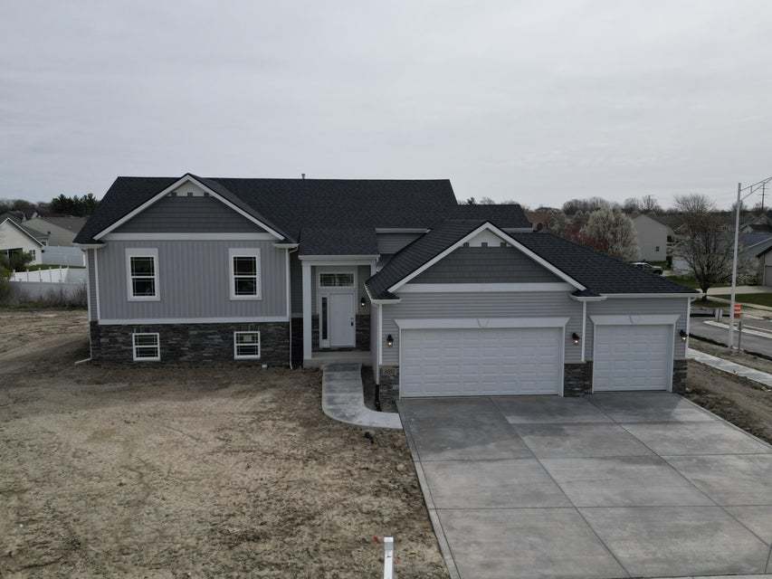 8246 Dylan Drive Property Photo 2