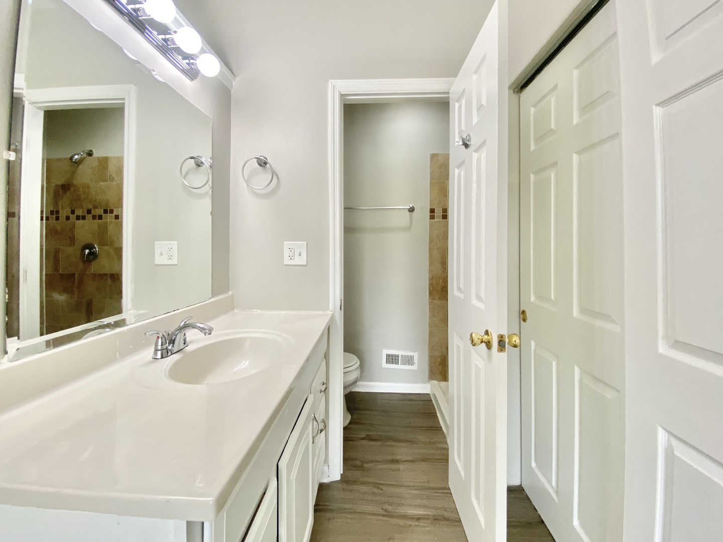 903 Blackhawk Drive Property Photo 16