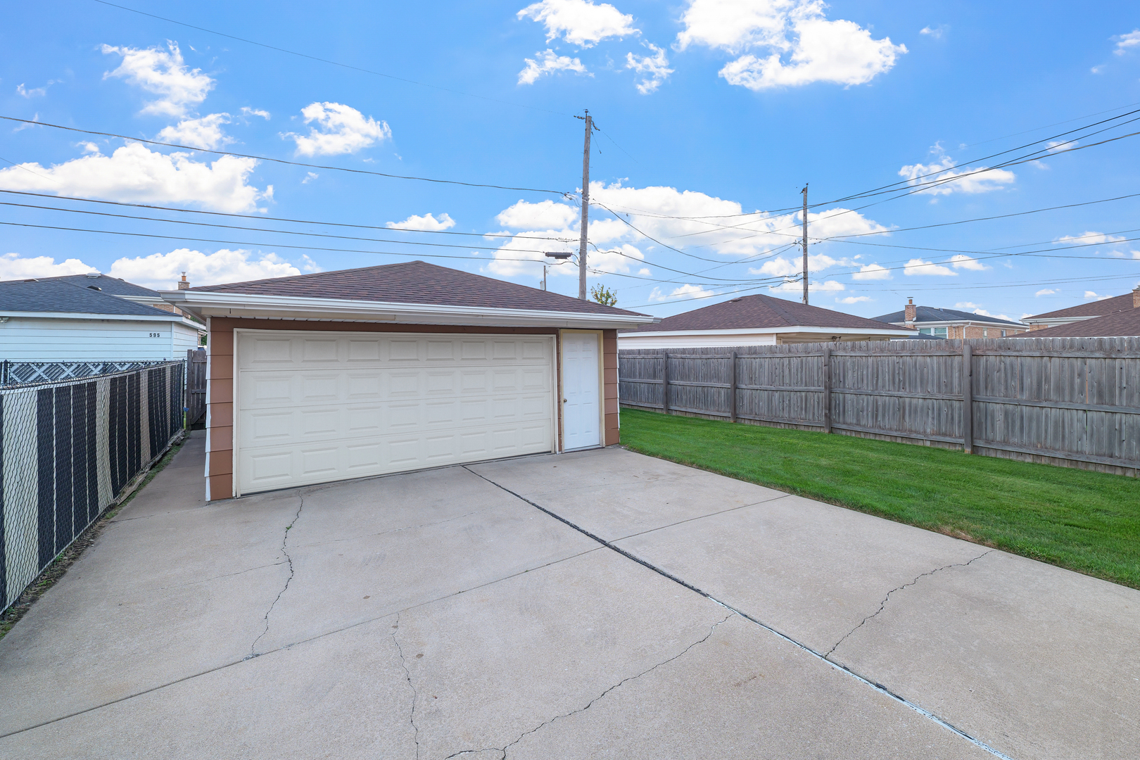590 Exchange Avenue Property Photo 15