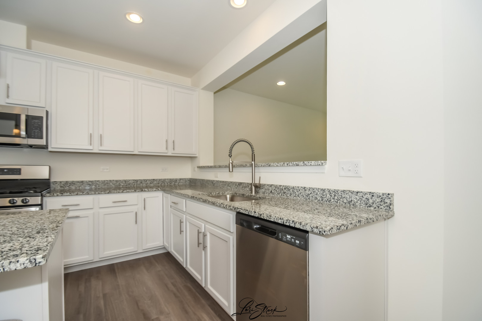 13926 S Addison Trail Property Photo 6