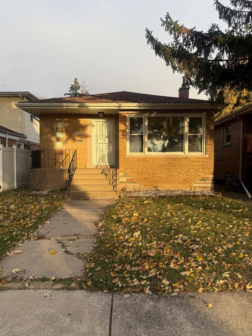 12549 S Laflin Street Property Photo 1