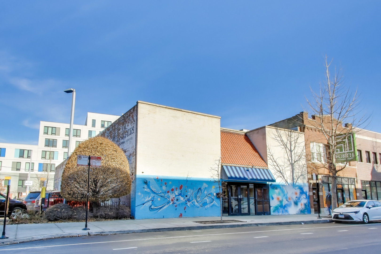 2659 N Milwaukee Avenue Property Photo 2