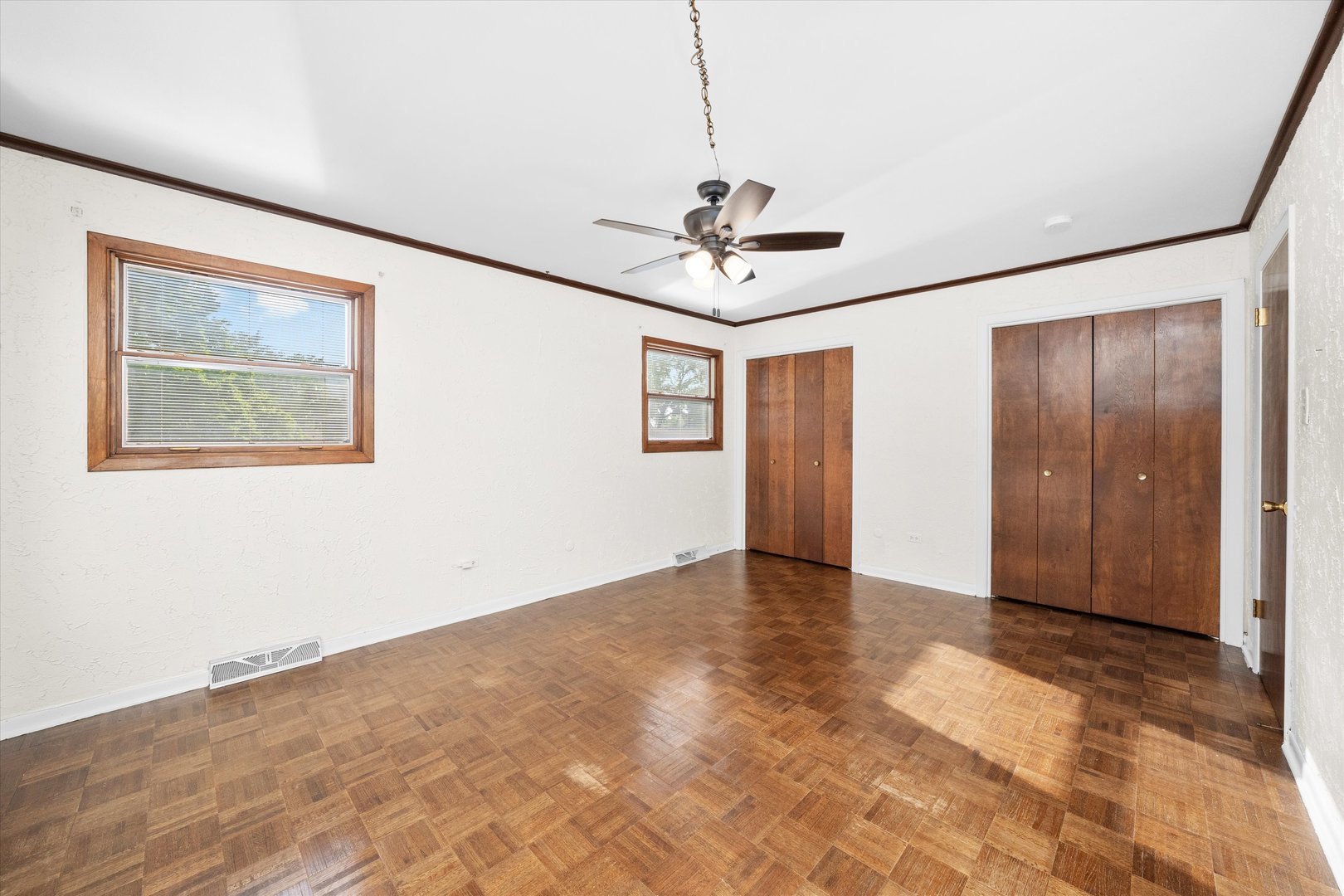 22434 Pleasant Drive Property Photo 31