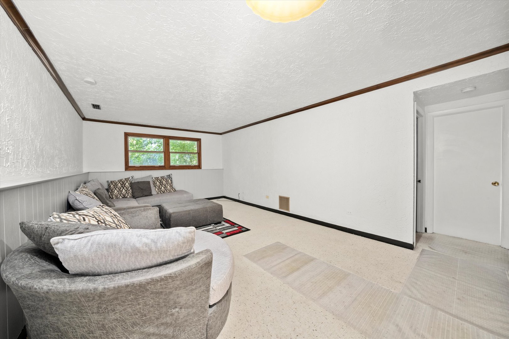 22434 Pleasant Drive Property Photo 35