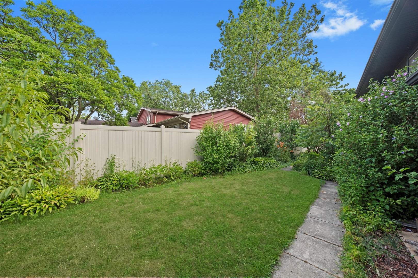 22434 Pleasant Drive Property Photo 44