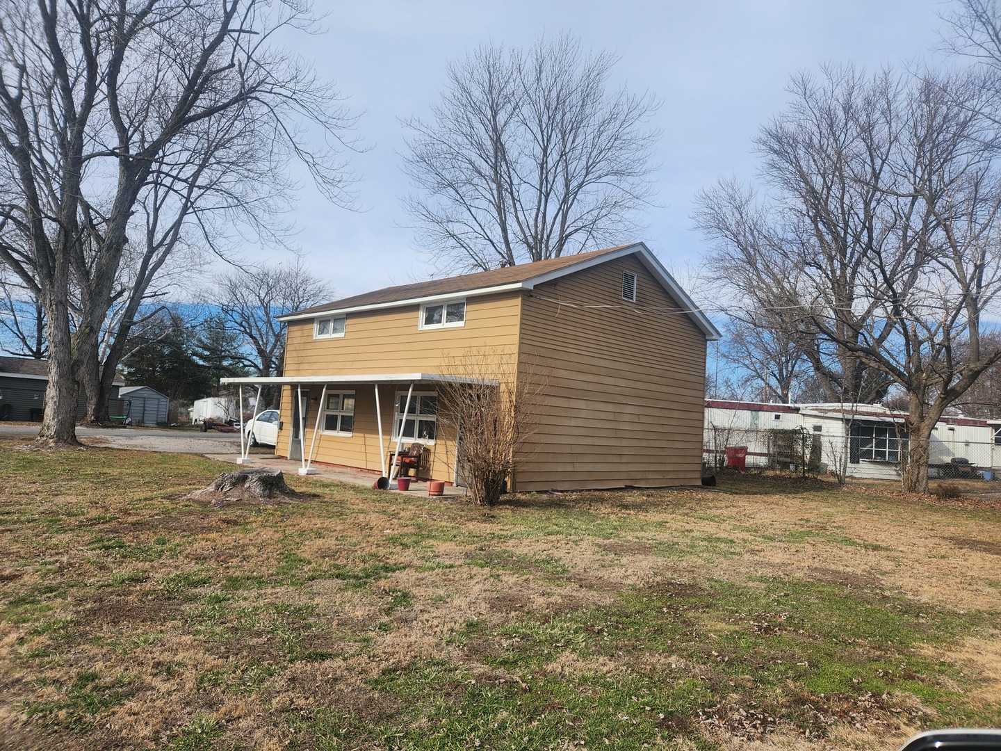 1024 N Hickory Street Property Photo 1