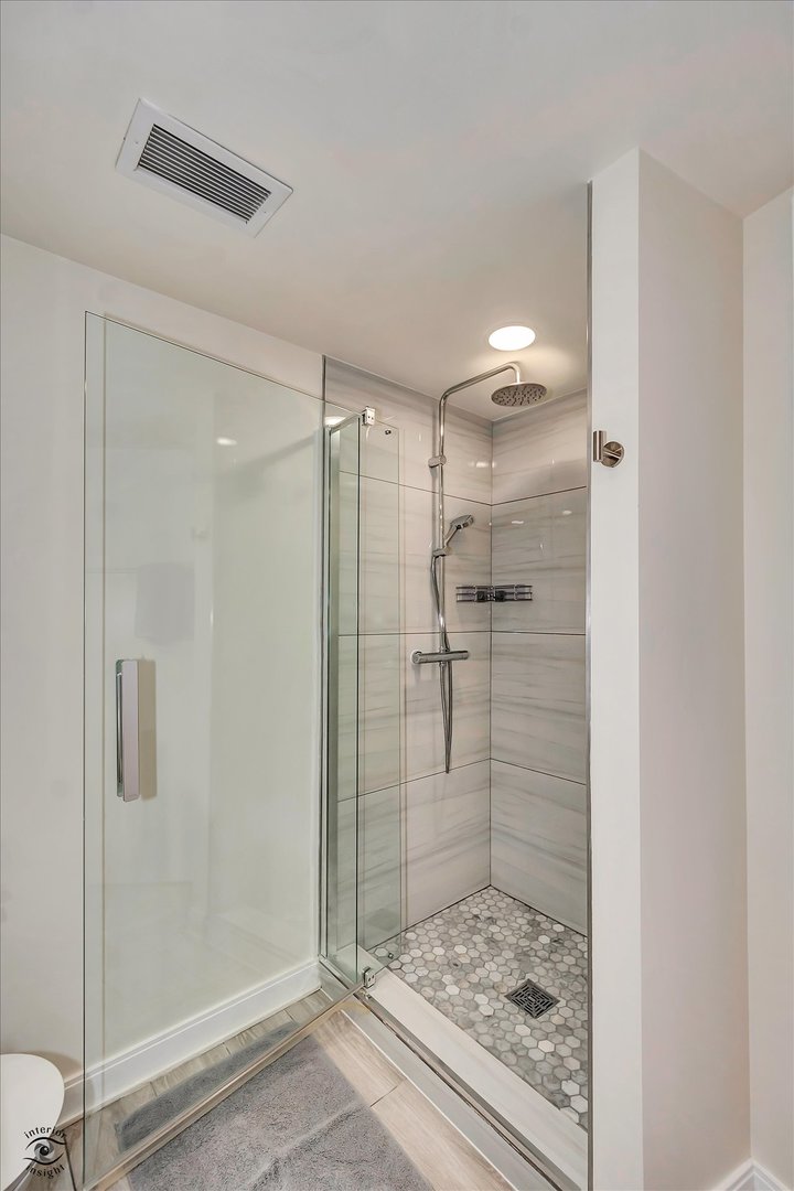 60 E Monroe Street 1701 Property Photo 27