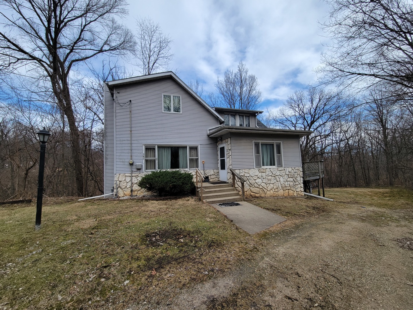 408 E 4th Street