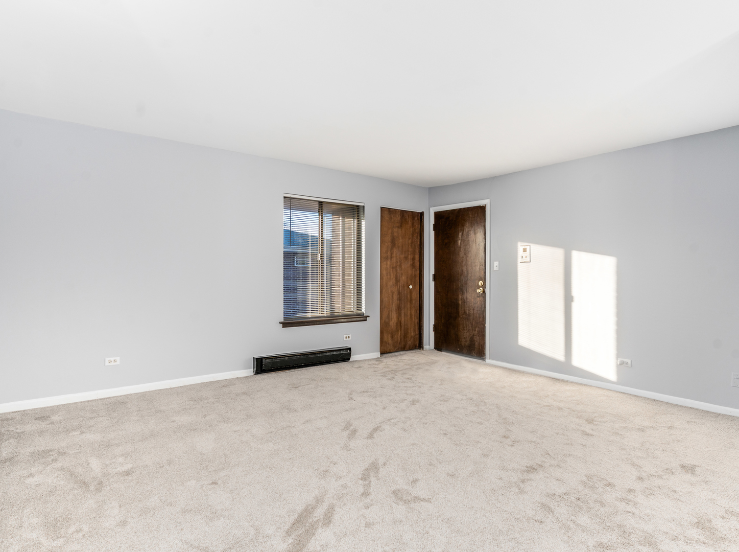 15818 Terrace Drive R3 Property Photo 6