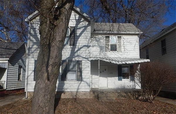 1129 E Reservoir Street Property Photo 1