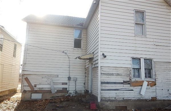 1129 E Reservoir Street Property Photo 2
