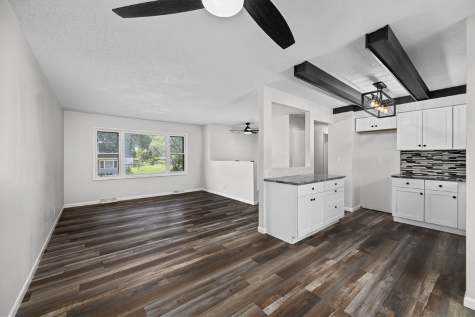 660 Northbrook Drive Property Photo 3