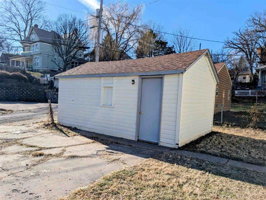 501 W 8th Street Property Photo 15