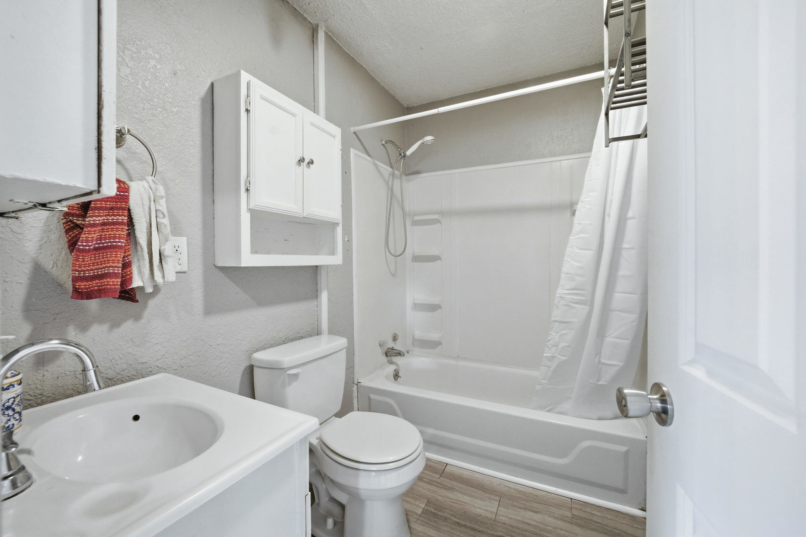 3128 Indian Road Property Photo 14