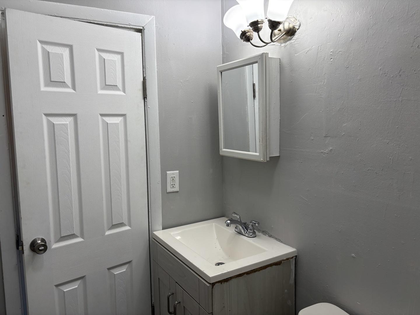 2809 Telegraph Road Property Photo 7