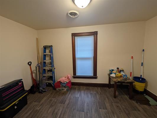 806 24th Street Property Photo 10