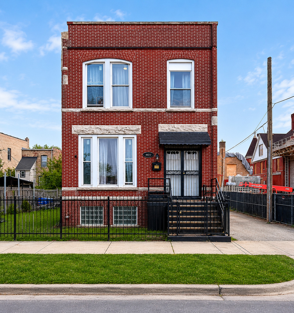 2671 W Maypole Avenue Property Photo 1