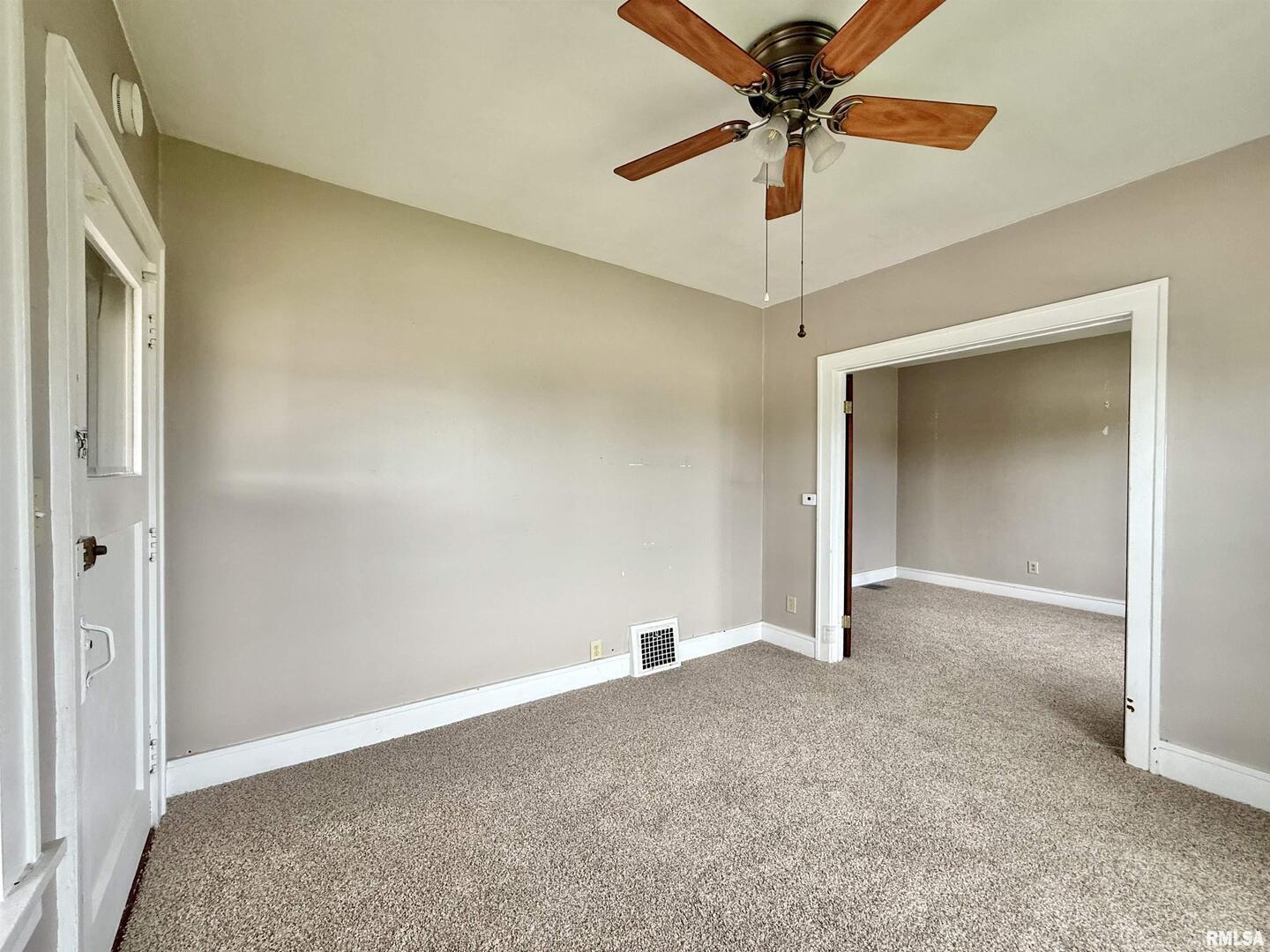 4529 11th Street Property Photo 3