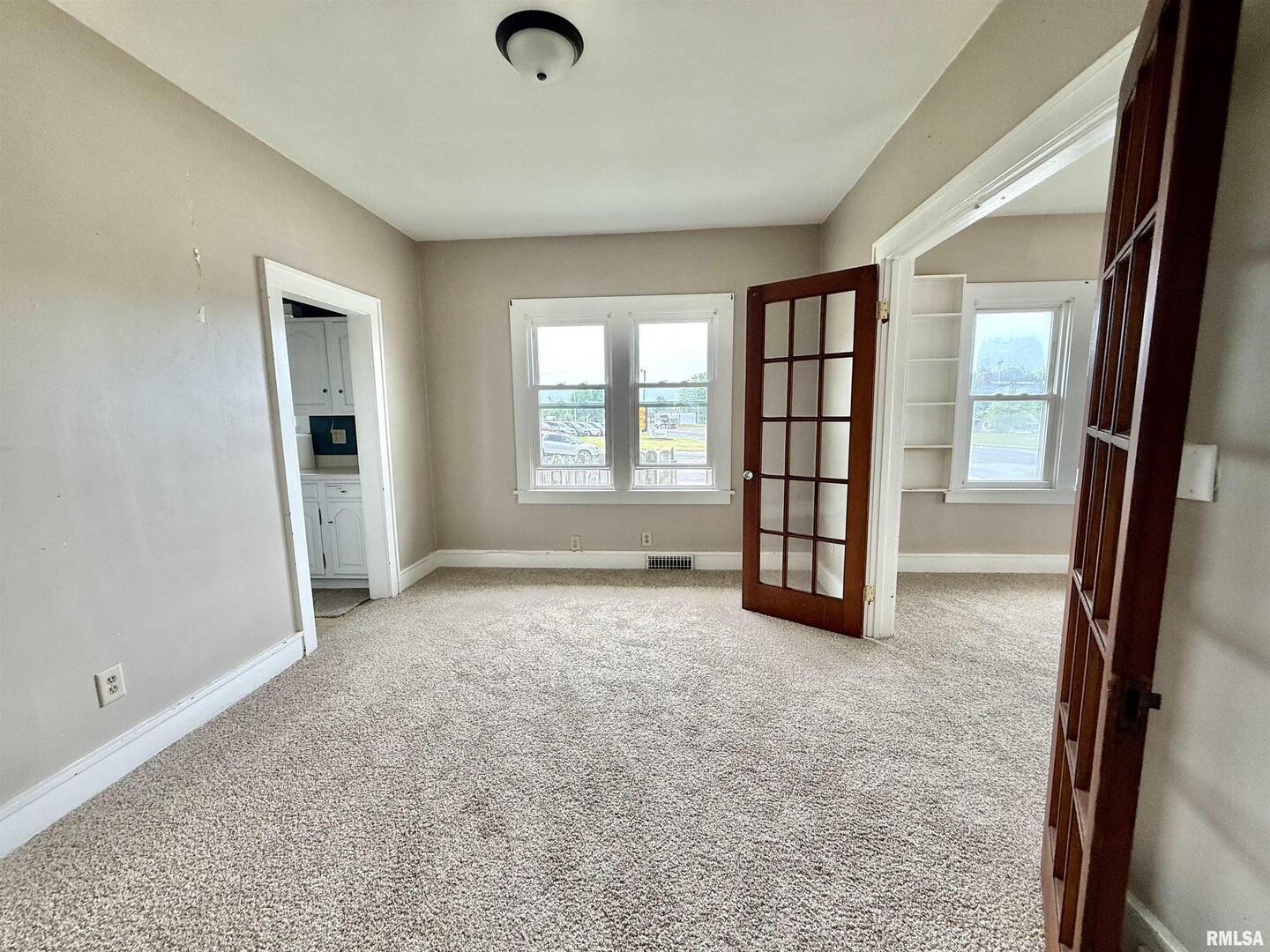 4529 11th Street Property Photo 5
