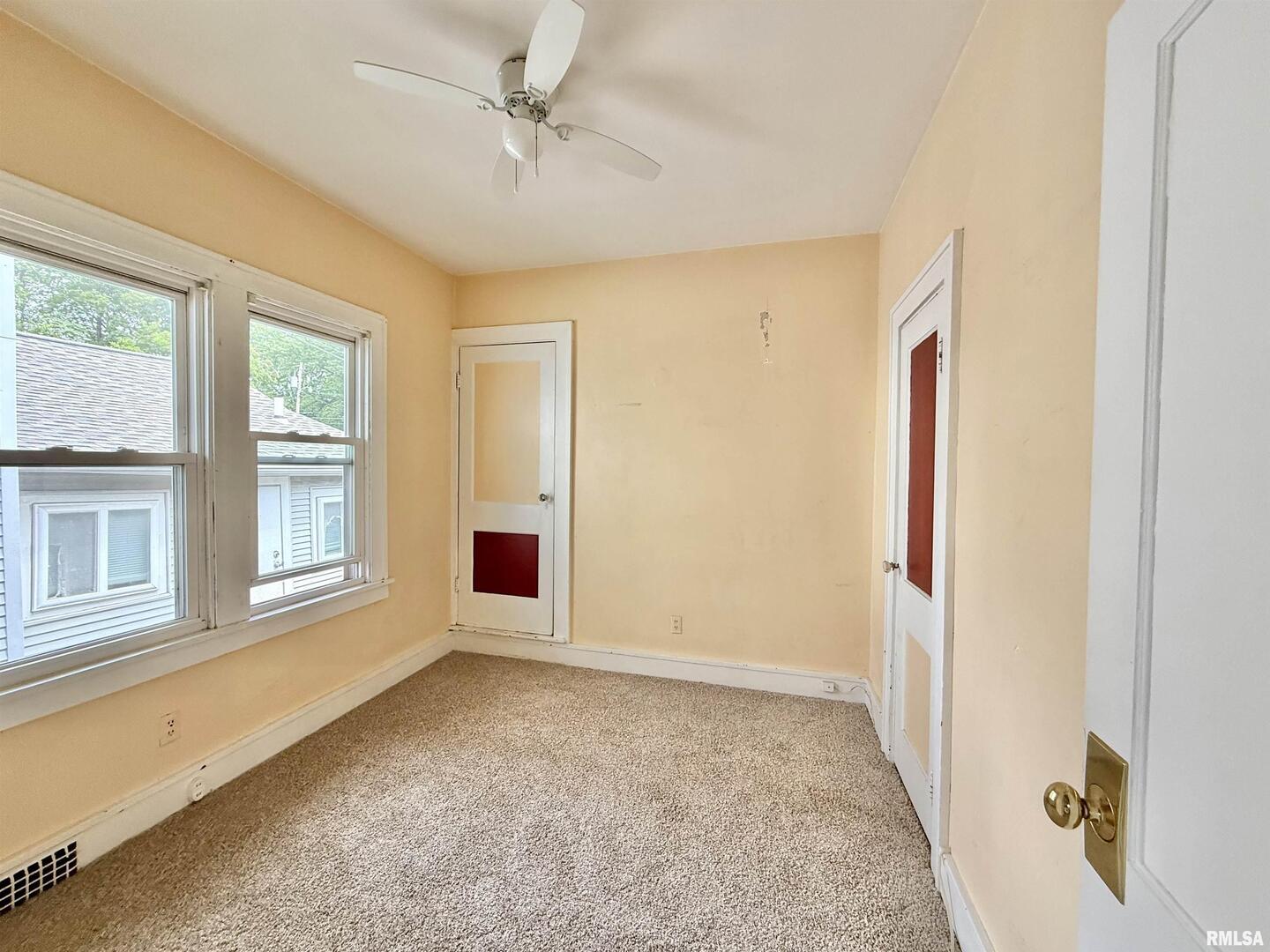 4529 11th Street Property Photo 7
