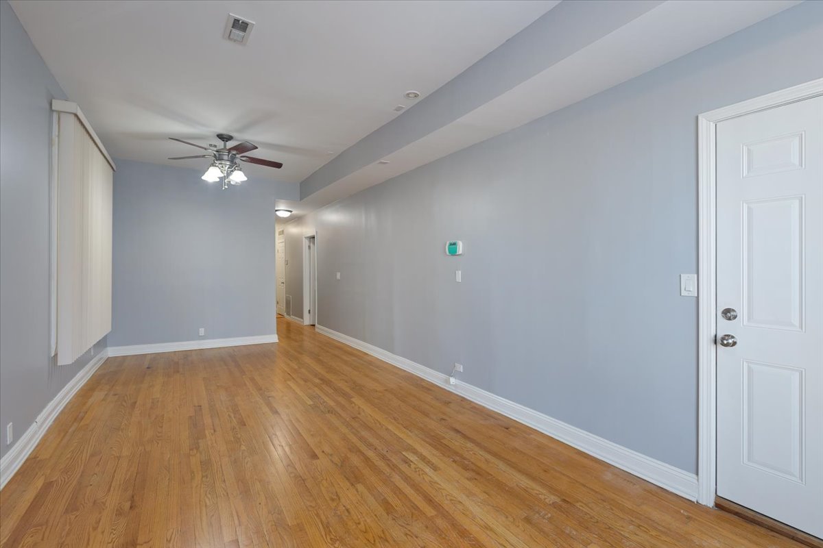 4211 W Gladys Avenue Property Photo 6