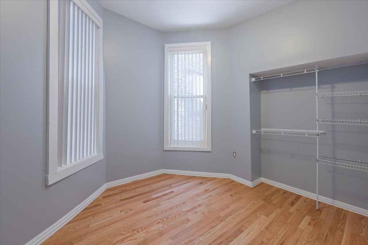 4211 W Gladys Avenue Property Photo 9