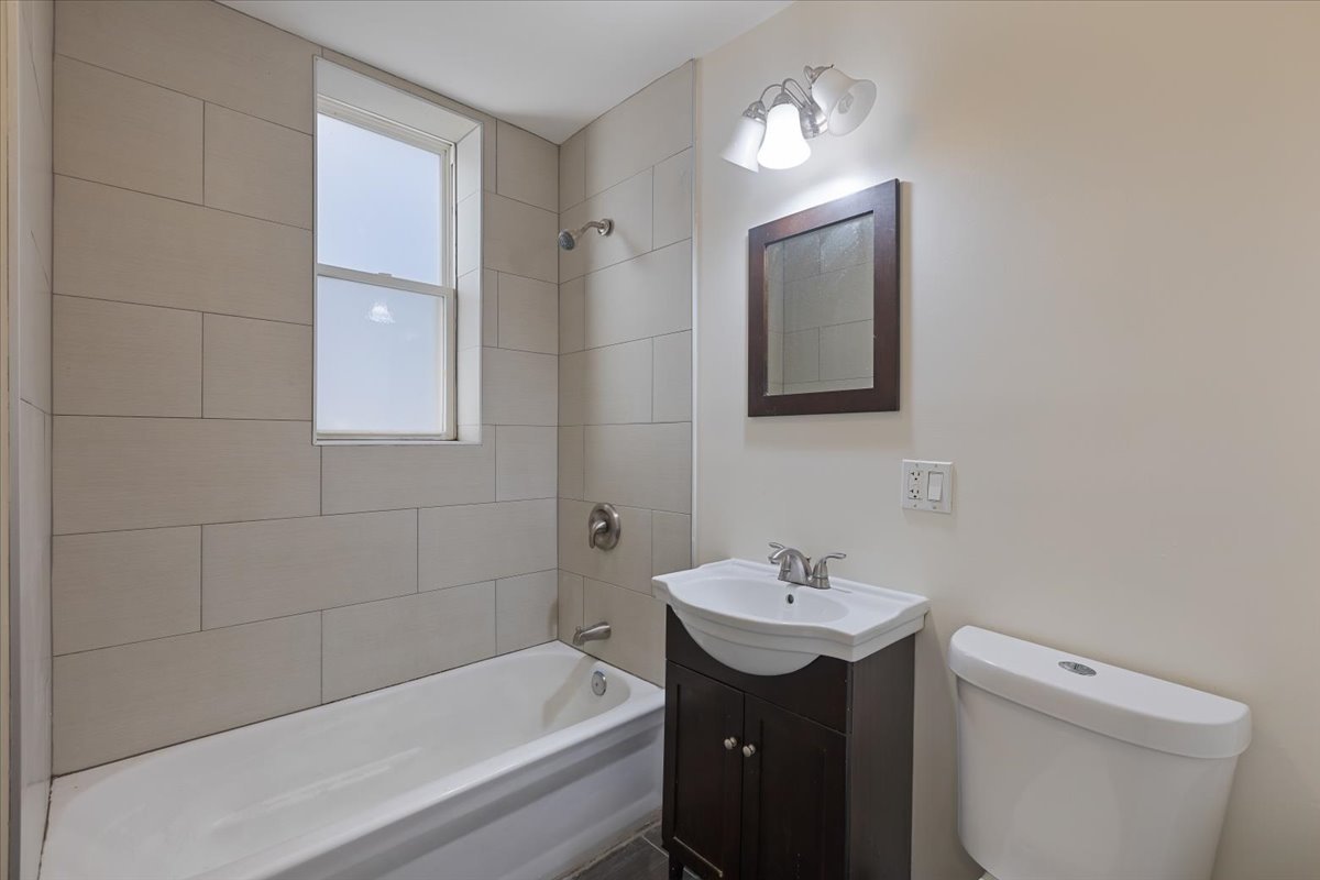 4211 W Gladys Avenue Property Photo 26