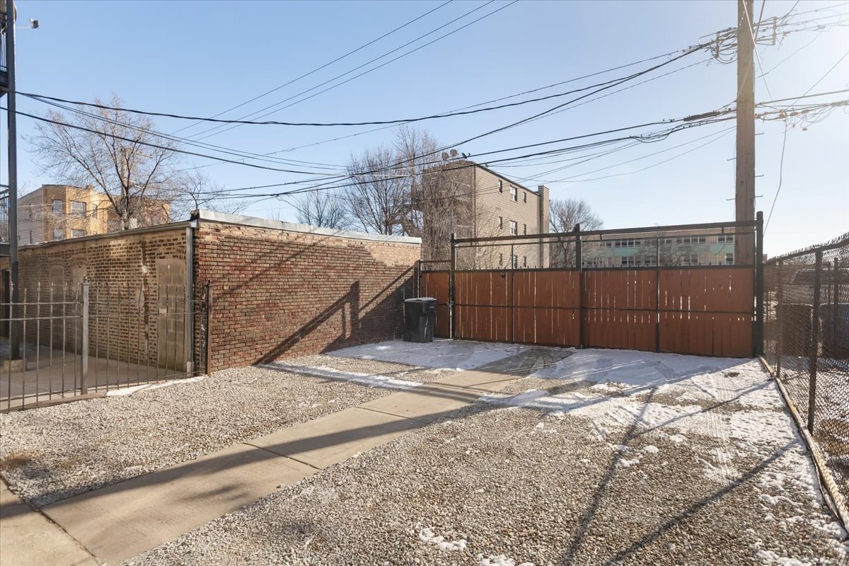 4211 W Gladys Avenue Property Photo 34