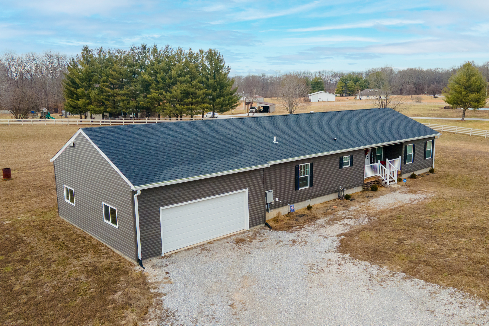 13310 E Idlewood Road Property Photo 2