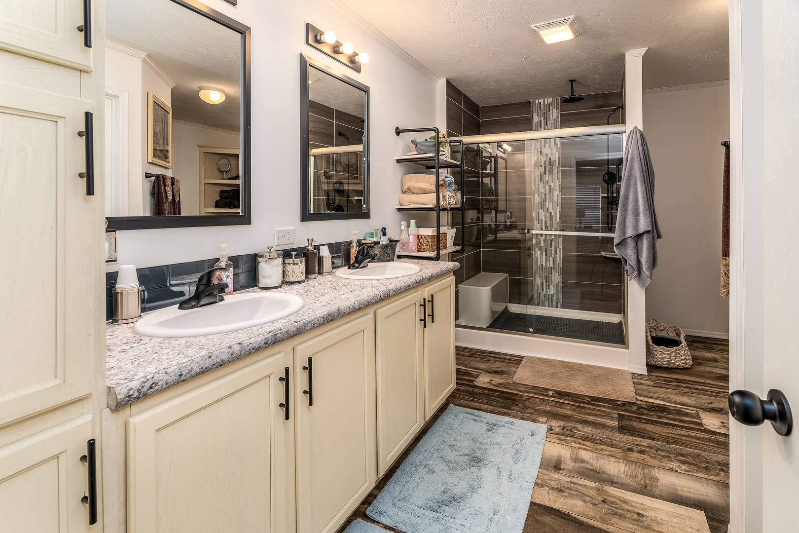 13310 E Idlewood Road Property Photo 16