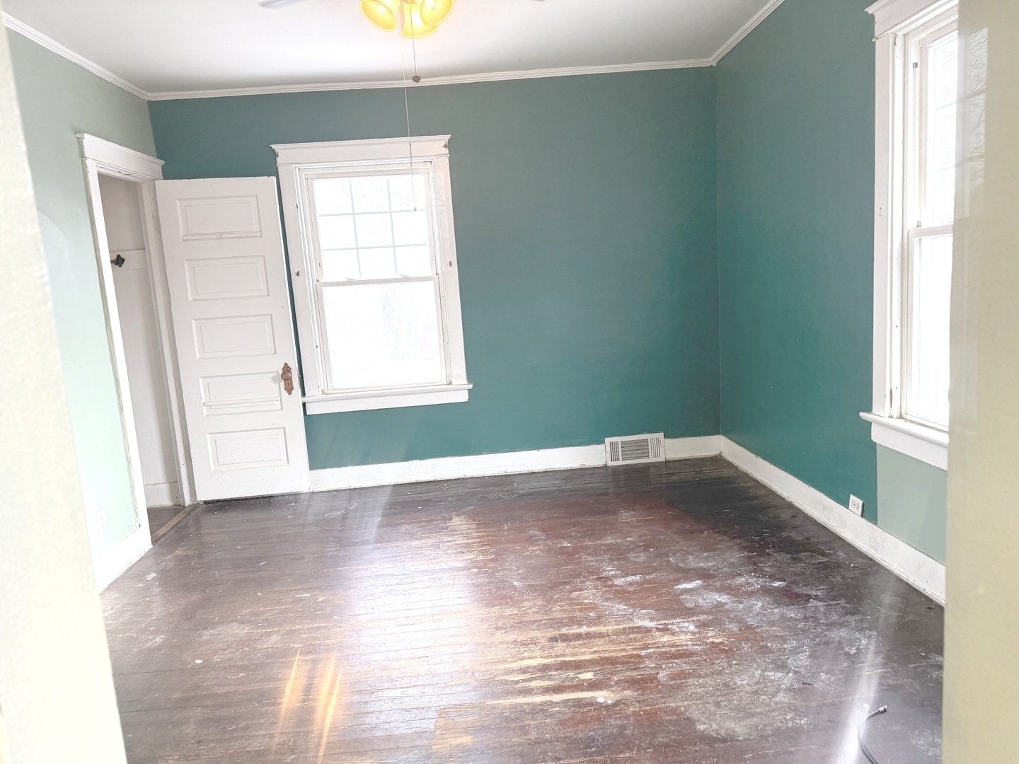 10228 S Prospect Avenue Property Photo 13
