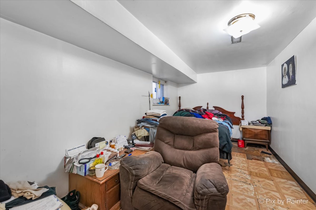 7030 S Artesian Avenue Property Photo 28
