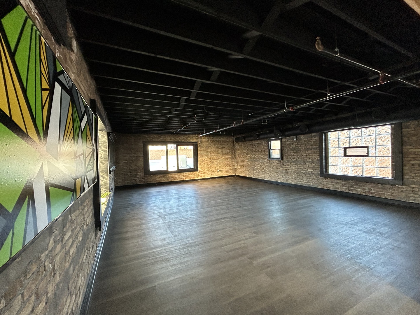 187 N York Street Property Photo 5