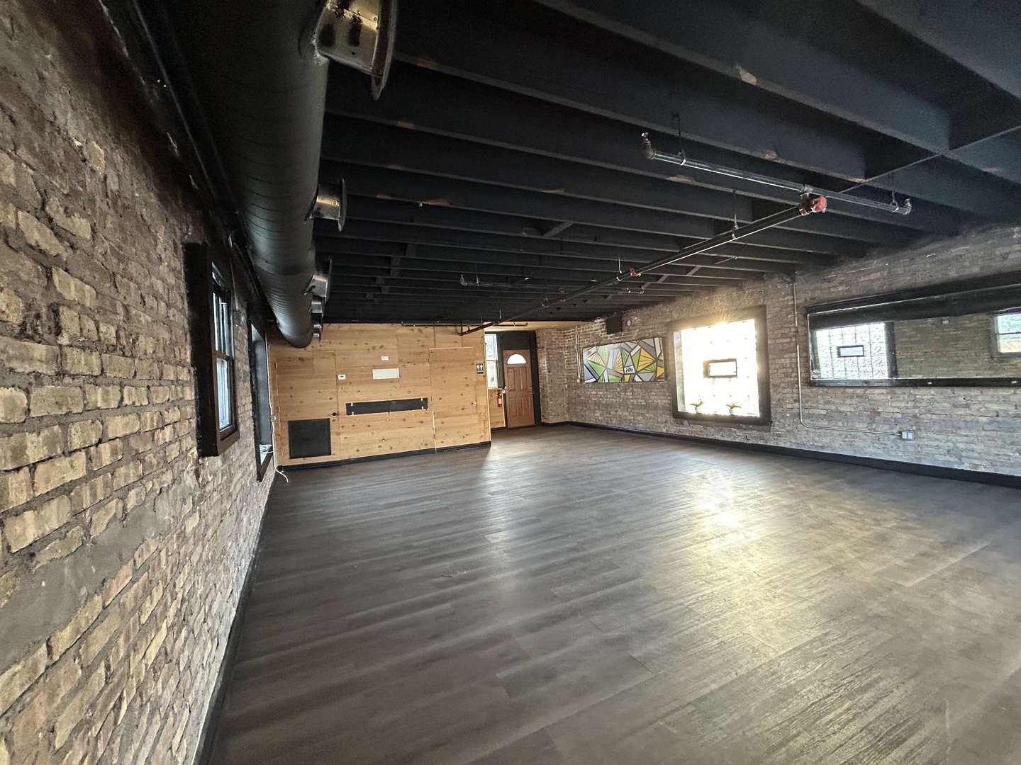 187 N York Street Property Photo 6